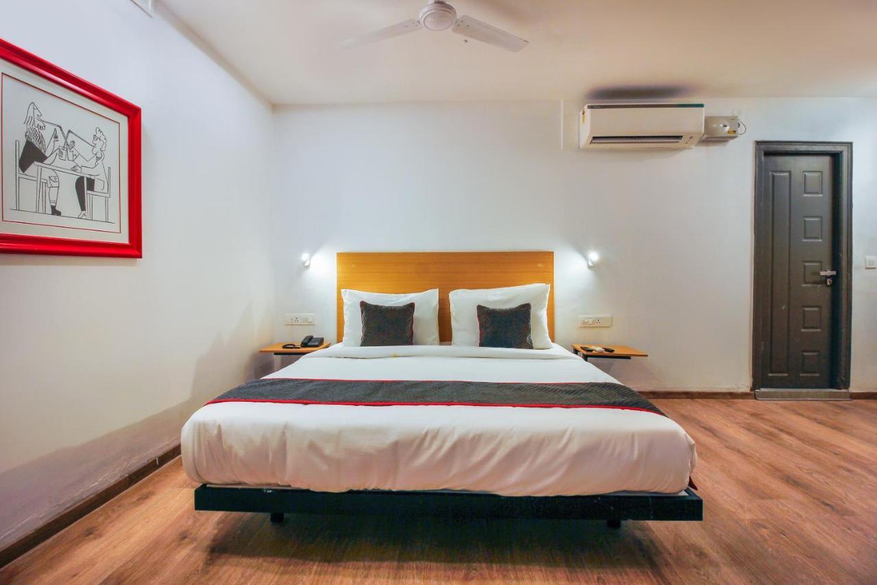 Hotel Super Townhouse Rcc Sunrise à Haïdarabad Extérieur photo